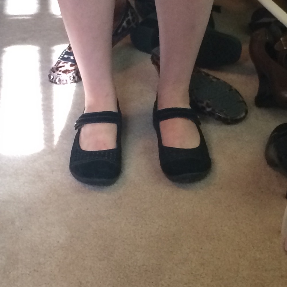 Earth Origins suede Mary Jane flats